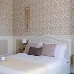 Renaissance Luxury Experience