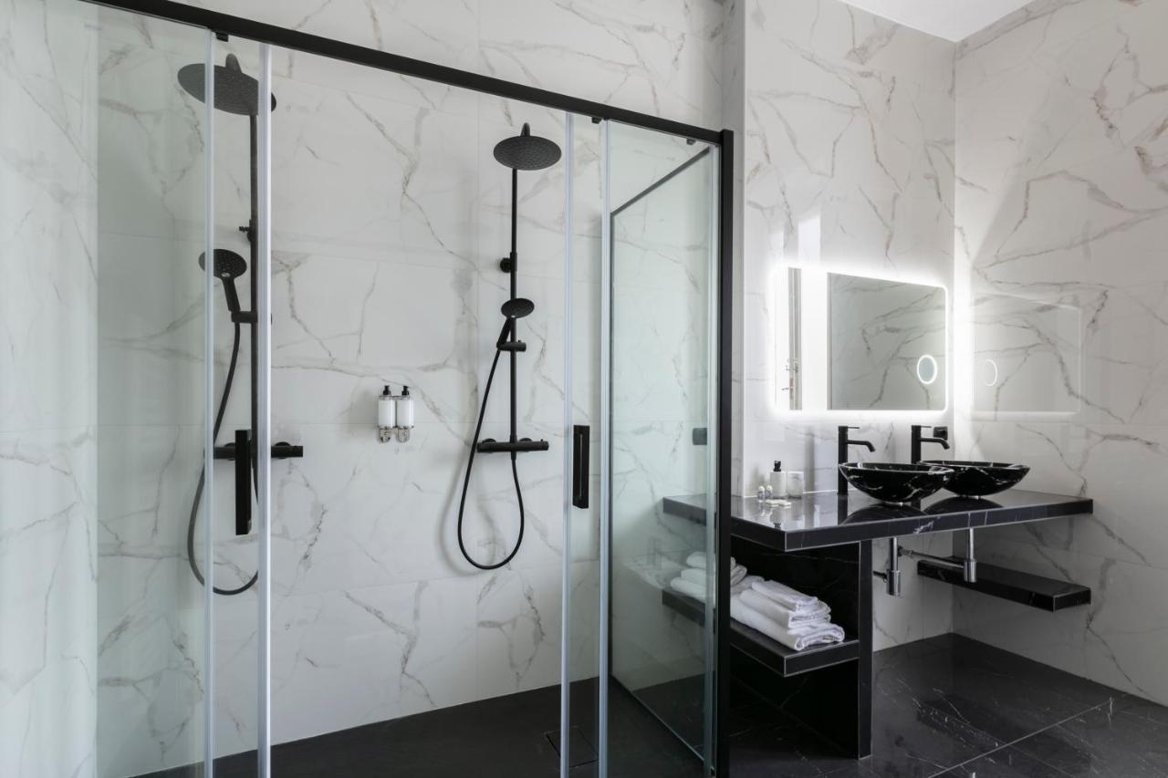 Renaissance Luxury Experience *